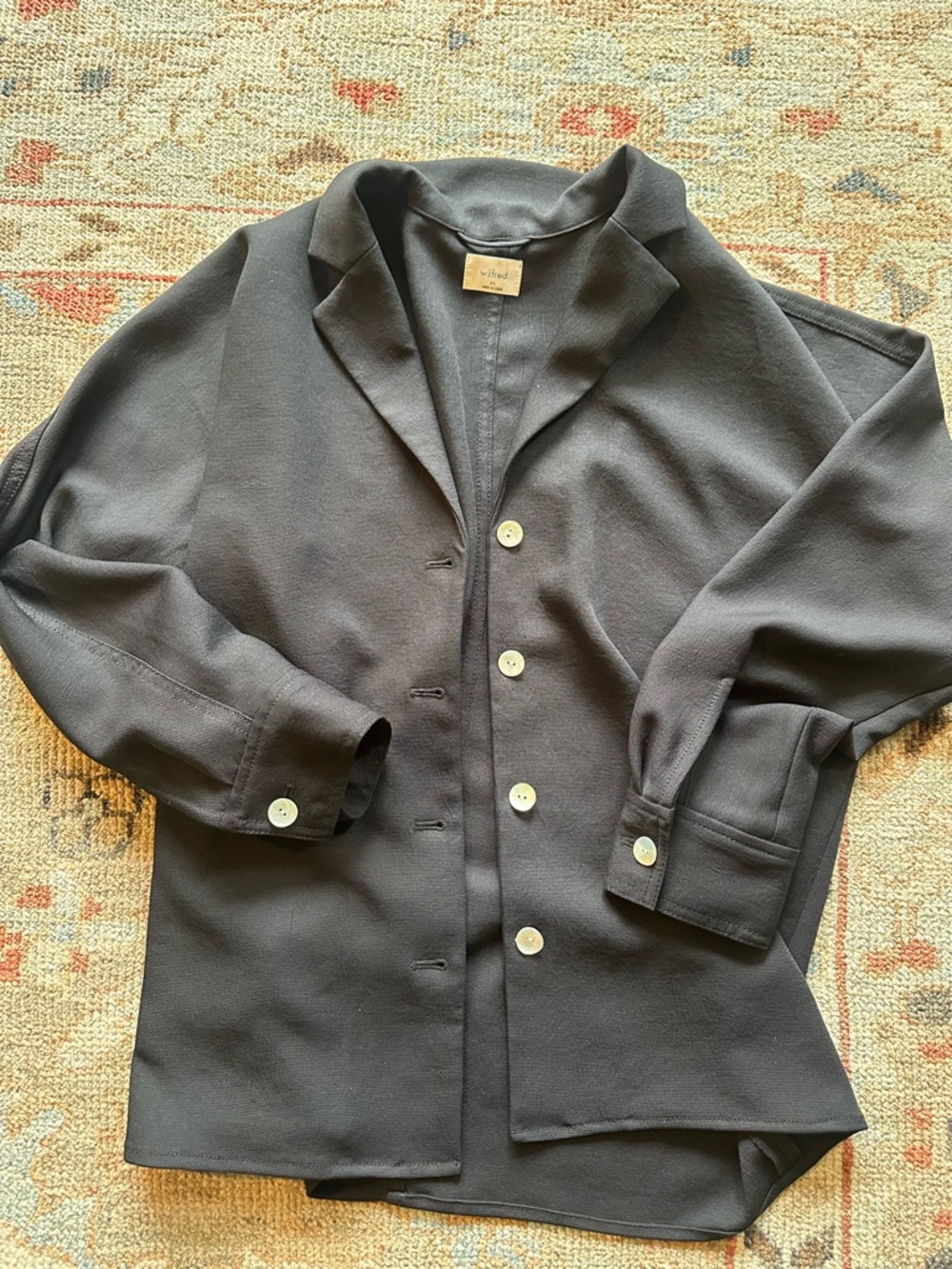 Wilfred Black Top / shirt / blazer